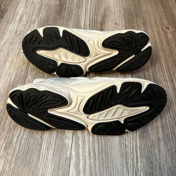 Adidas Ozweego Tech Clear Granite Men’s Size 9
Excellent Condition - Picture 7 of 8